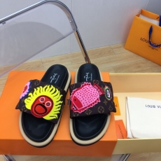 Louis Vuitton Slippers